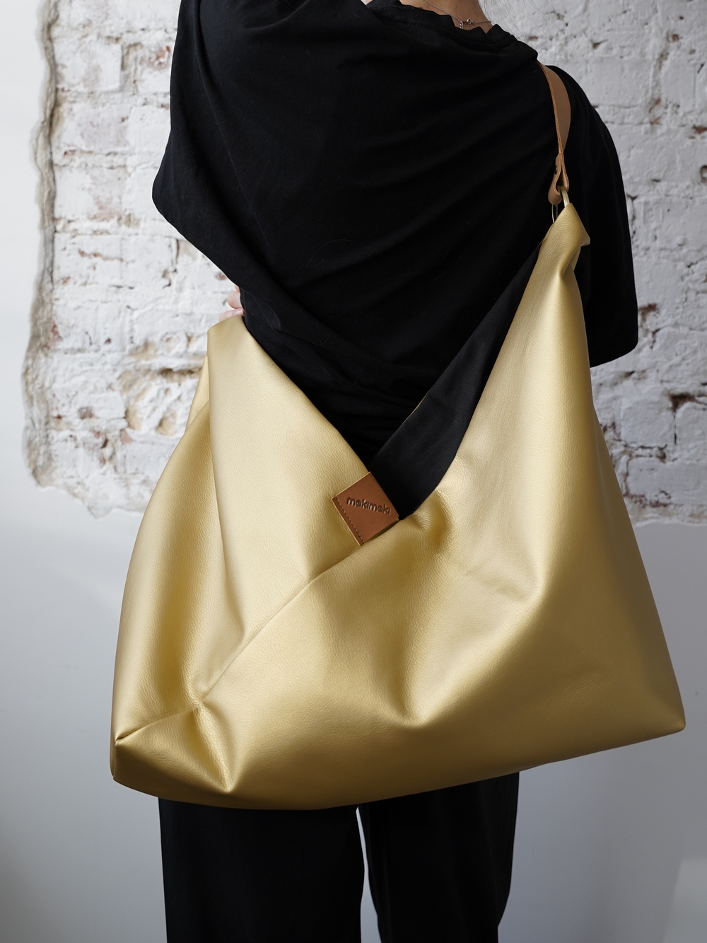 AZMA Fakeleather Gold SMALL + leather strap