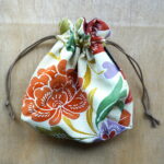 Kinchak SMALL Japanese flowers cream